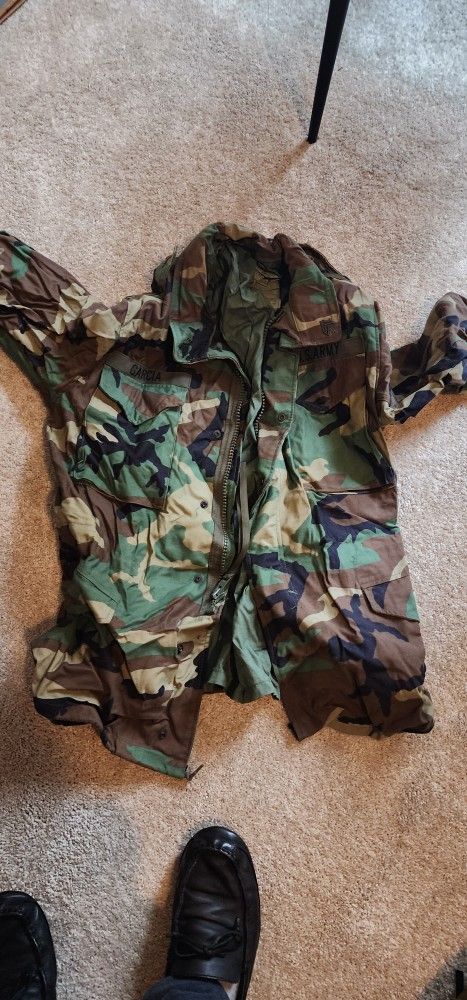 Army Woodland Cammo Cold Weather Jacket Medium/Long $70