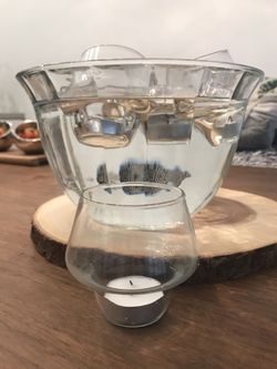 Floating glass candle holders, Total 58