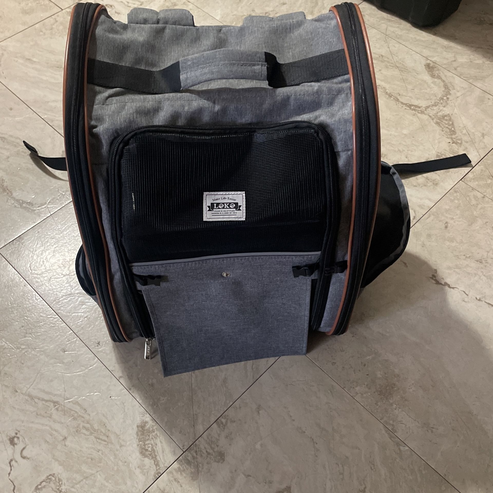 Pet carrier