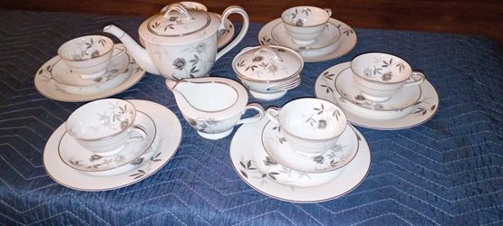 VINTAGE NORITAKE (Rosamor)CHINA