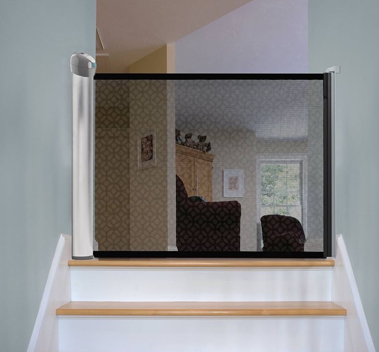 Kid Or Pet Gate : Summer walk Thru retractable gate