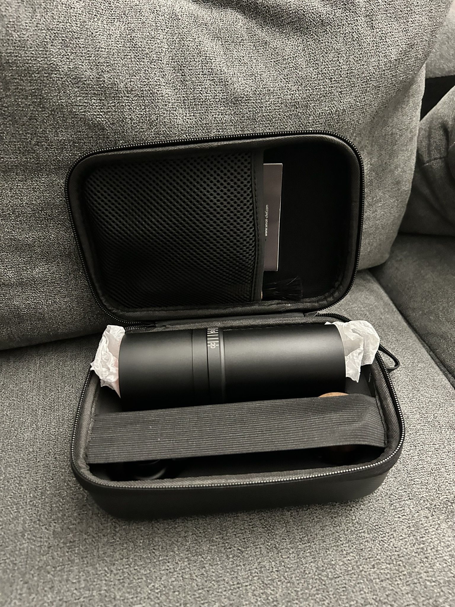 Vevok O20 Hand Coffee Grinder – Brand New, 20 Levels + Travel Case
