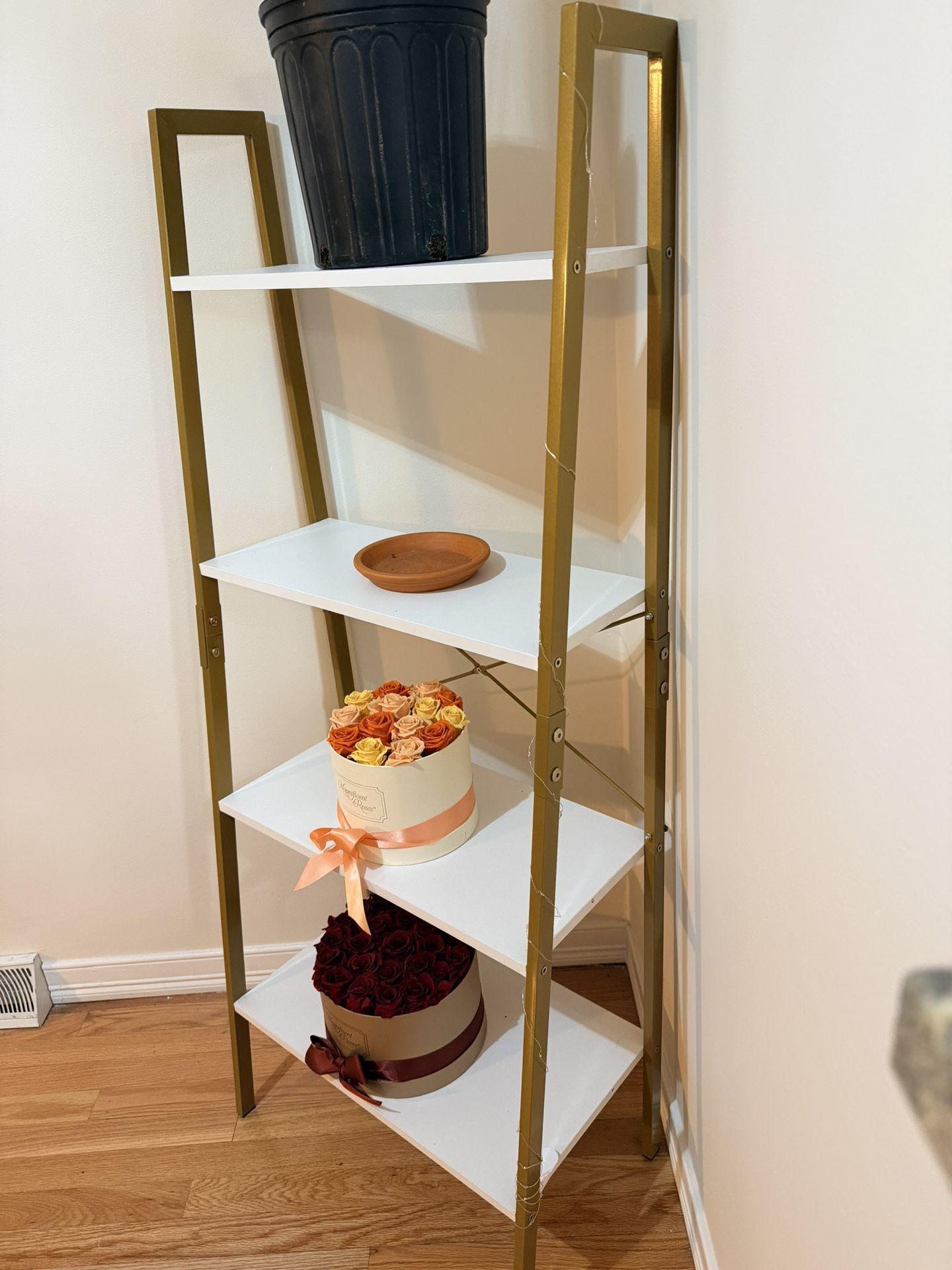 Modern Gold & White Display Shelf – 4 Tiers