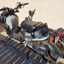 2022 Honda Ruckus Grey - Project Scooter 