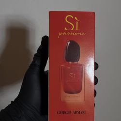 Giorgio Armani perfume