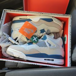 Military Blue 4s Brand New In Box 9.0