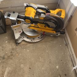 Sliding Miter Saw 12”