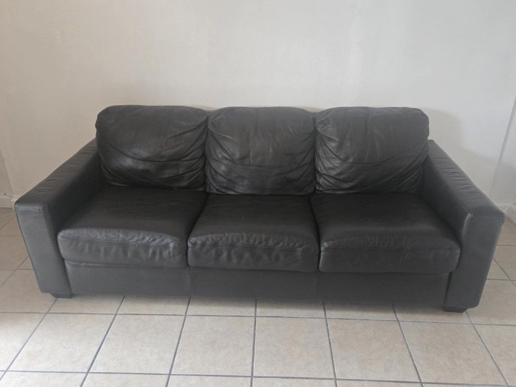 Couch (Leather)