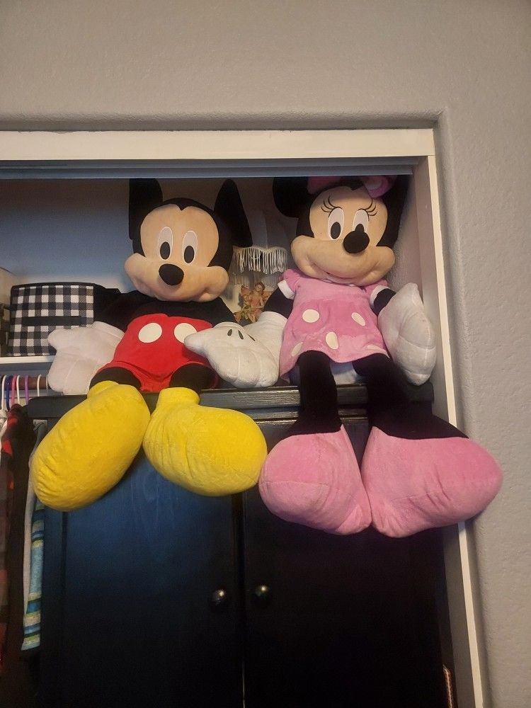 Jumbo Mini And Mickey Mouse Stuffed Animals 