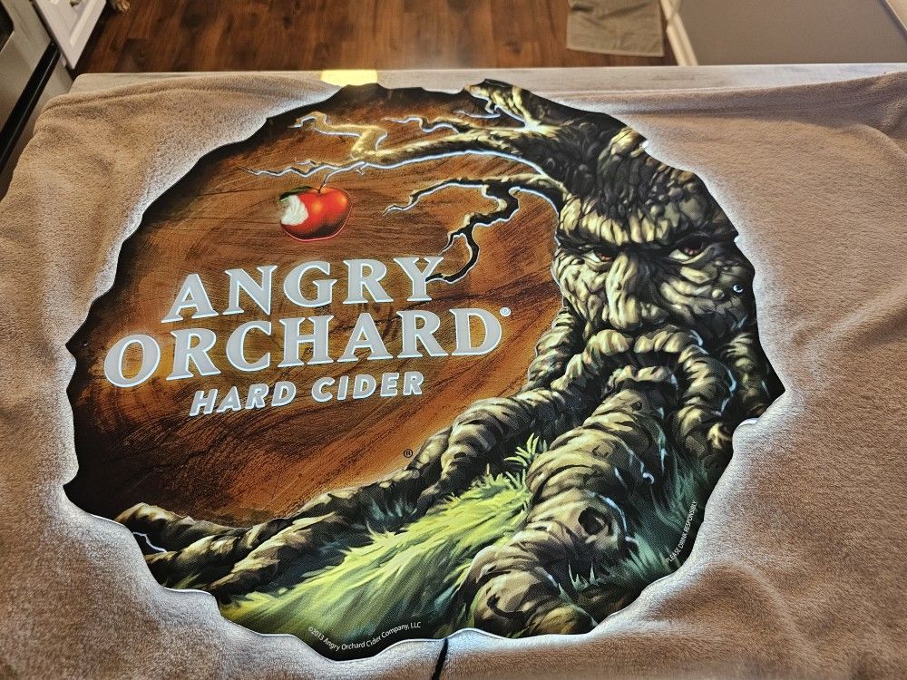 ANGRY ORCHARD LED LIGHT UP SIGN BAR MANCAVE LIKE NEW
