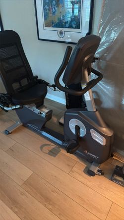 Spirit Fitness XBR25 Recumbent Bike