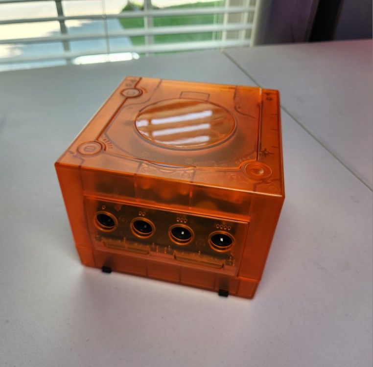 Custom Spice Orange GameCube with SD Card disk drive replacement. Region Free!