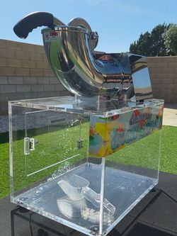 Snowcone machine