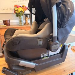 Nuna pipa lite carseat