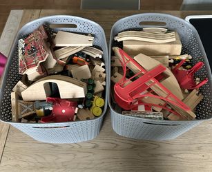 Thomas The Train Wood Tracks And Magnetic Trains