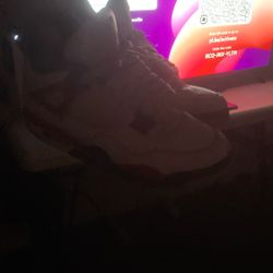 Jordan 4s
