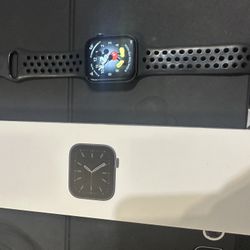 Apple Watch Series 6 Nike Edition GPS + Cellular 