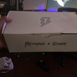 Revenge Storms Black yellow Size 8