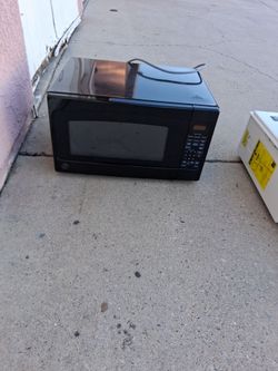 GE countertop microwave