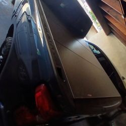 Lomax Hard Tri Fold Tonneau Cover
