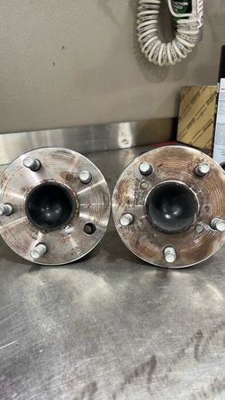 Wheel Hub Assembly Pair – Used