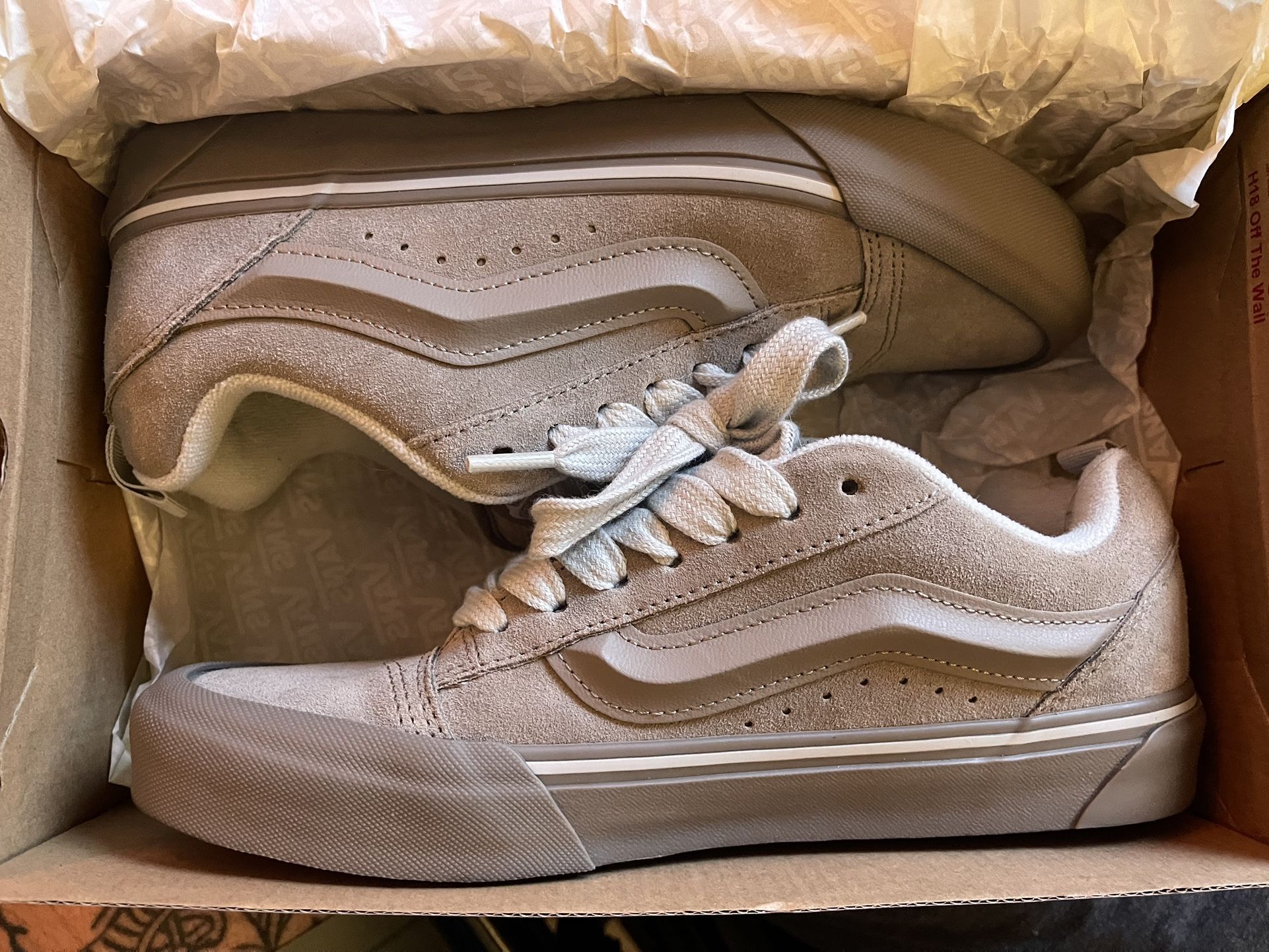 VANS KNU SKOOL “MOONROCK”