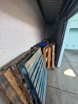 Free pallets