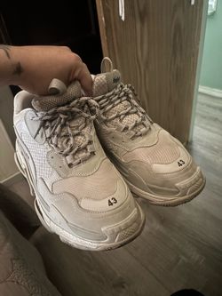 Triple s trainers