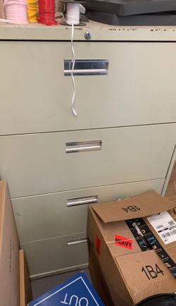 File cabinet 4 drawers