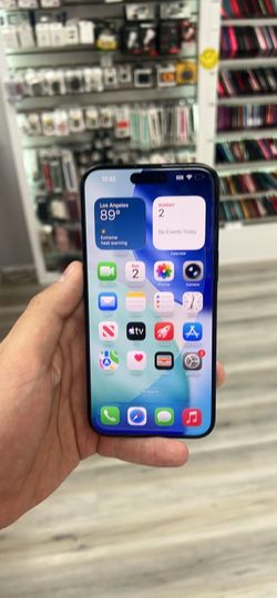 iPhone 15 Pro Max 256Gb *Unlocked* + *With Warranty* + *With Charger*
