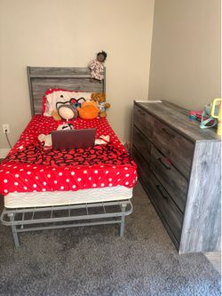 Kids bedroom set