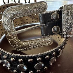 Women’s Genuine Leather Cowgirl Belt with lots of bling / sparkle! 