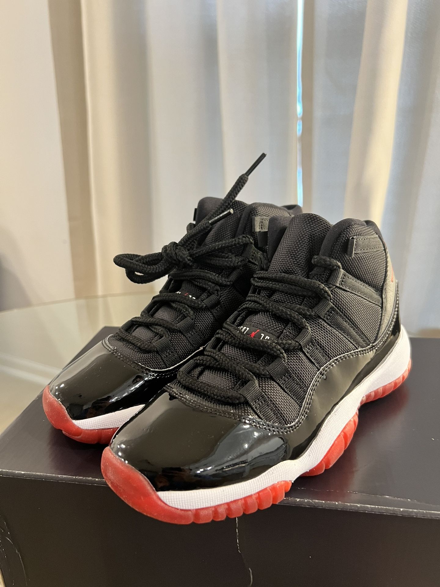 Air Jordan Bred 11