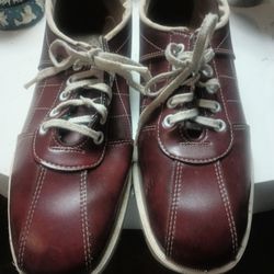 Men's Size 9 Brunswick Bowling Shoes 