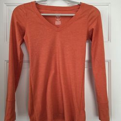 XS Longsleeved V-Neck w/Cuffed Sleeves!