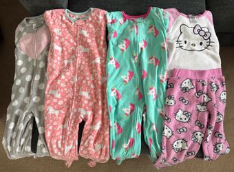 Girls Size 5 Winter Pajamas (all 4)