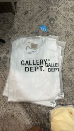 White, black, beige gallery dept tee