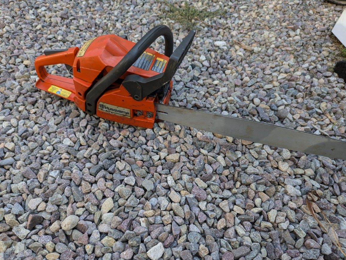 Husqvarna 142 Chainsaw