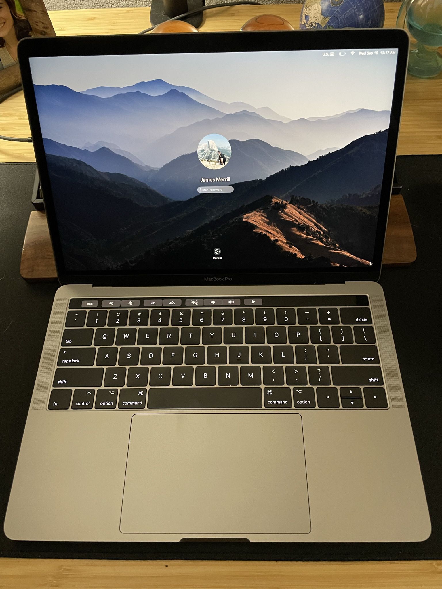 MacBook Pro 13 In With Touch Bar 