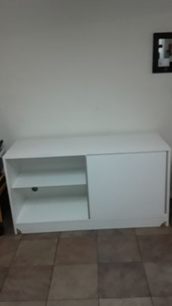 Cabinet/entertainment center