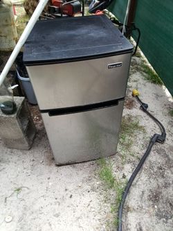 Mini fridge