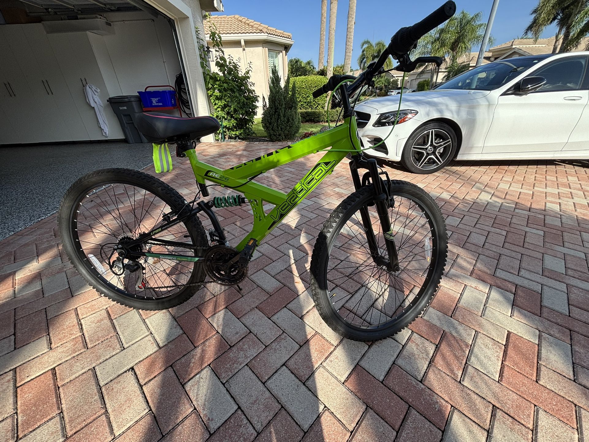 26 Inch Green Alpine Eagle Vertical Mountain Bike