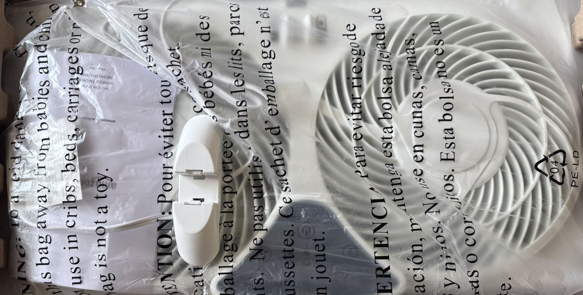 Digital Window Fan with Twin 9-Inch (22.86 cm) Reversible Airflow Blades