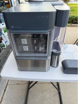 GE profile Opal 2.0 nugget ice maker with extras