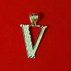 10kt Gold Letter  V Pendant 