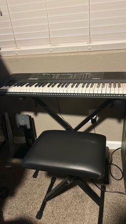 Alesis Talent 61 Electronic Keyboard with Stand and Bench