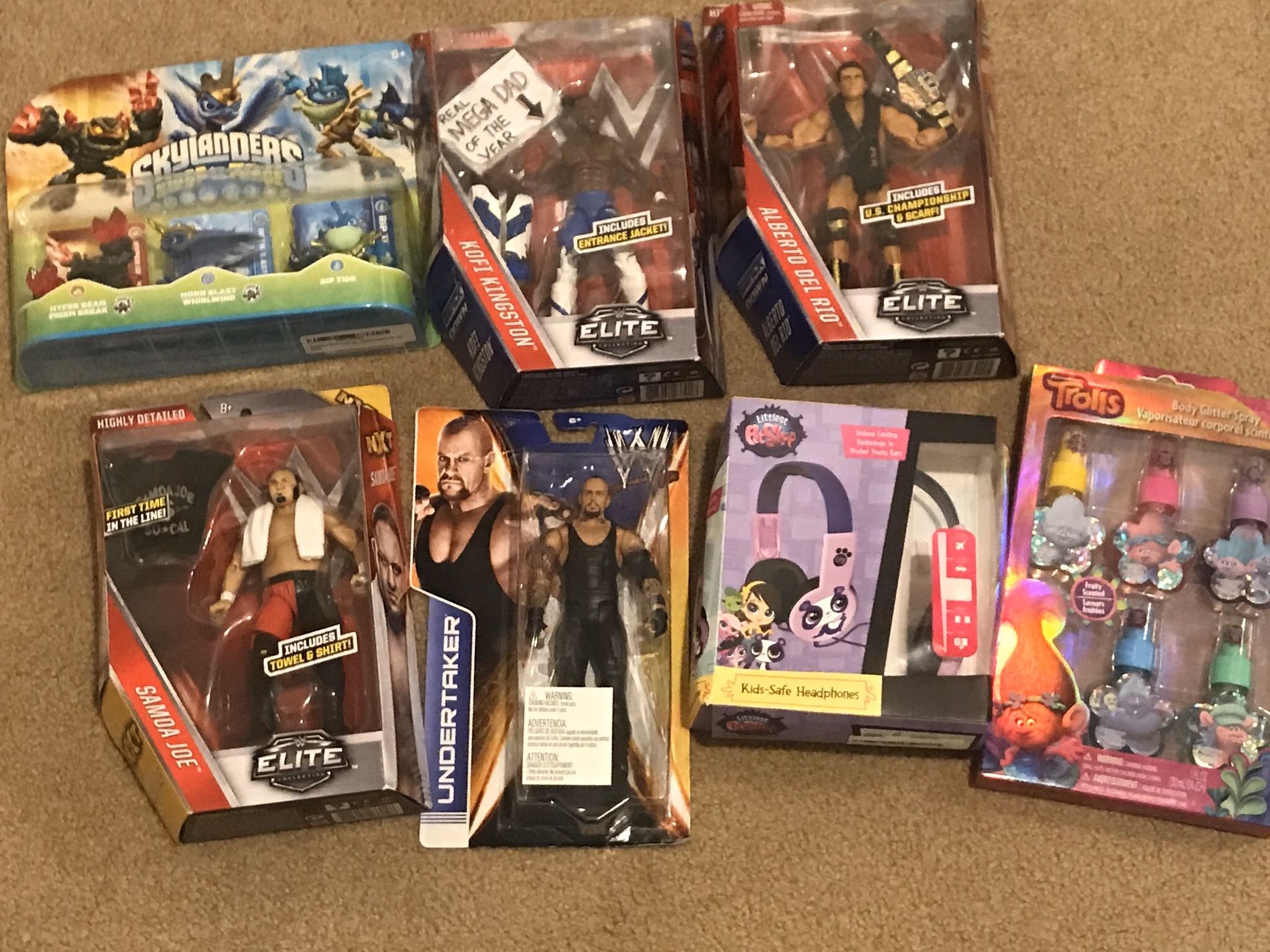 *NEW*Assorted TOYS/Action Figures Bundle