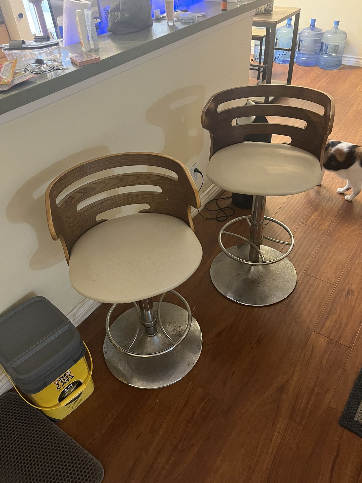2 Adjustable Bar Stools