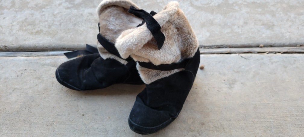Women's Black and Beige Suede Boots - Size 8