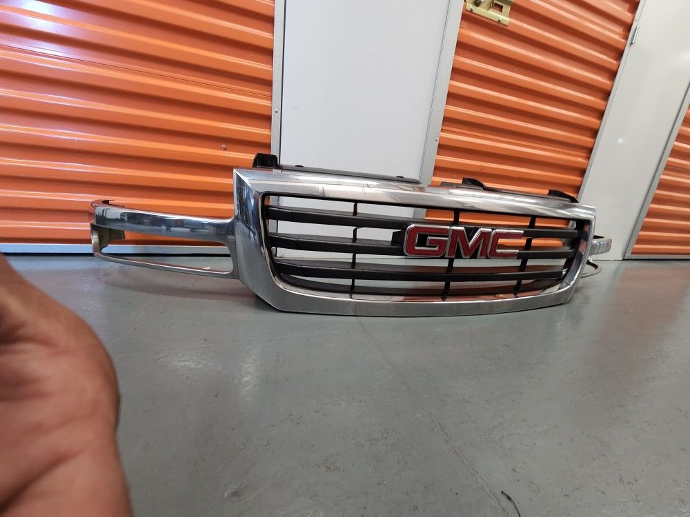 2005 Gmc Sierra Grille Parts